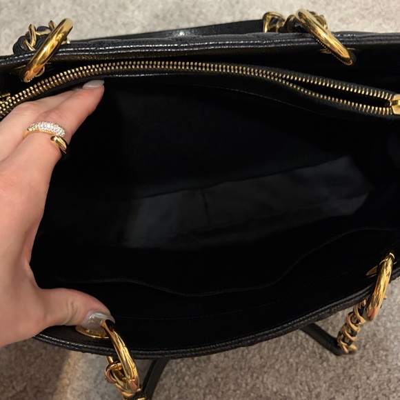 Chanel Grand Shopping Tote - Picture 10 of 17